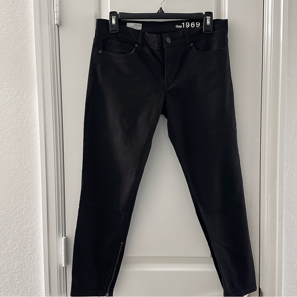 Gap 1969 Black Legging Jeans With Inseam Zip Detail Size 28/6P
